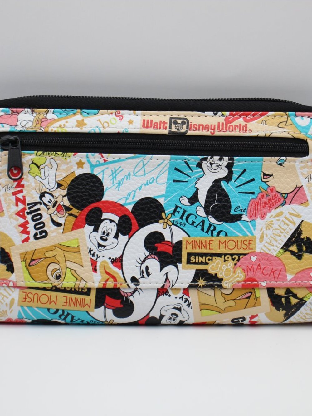 Walt Disney World Parks Wallet - Picture 2 of 3